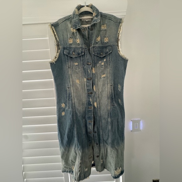 Distressed Sleeveless Denim Midi Dress - Picture 2 of 4